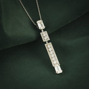 EMERALD CUT DIAMOND CHAIN