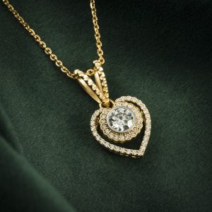 DIAMOND HEART GOLD CHAIN