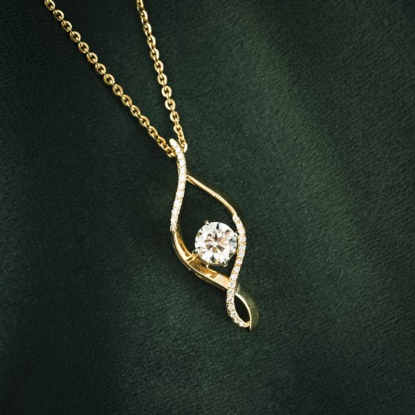 TWISTING DIAMOND ELEGANCE CHAIN