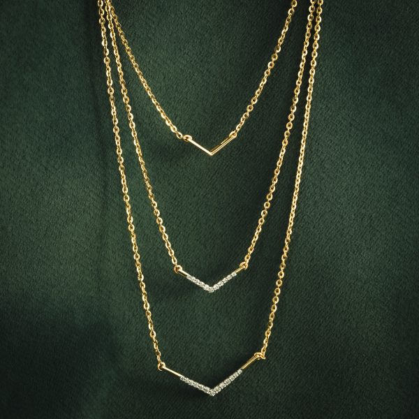 TRIPLE LAYER "V" CURVED DIAMOND CHAIN