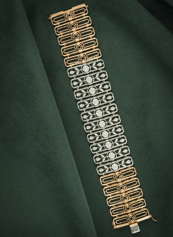 LINEAR PATTERN BRACELET