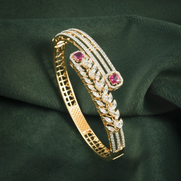TRADITIONAL BRACELET