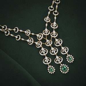 EMERALD & DIAMOND JEWELRY SET