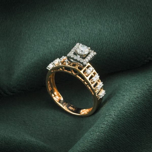 HALO CLUSTER RING
