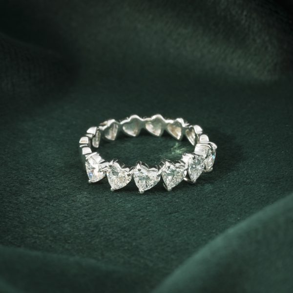 DIAMOND ETERNITY BAND IN WHITE GOLD