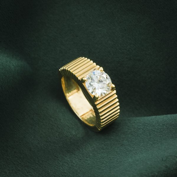 ROUND SOLITAIRE RING