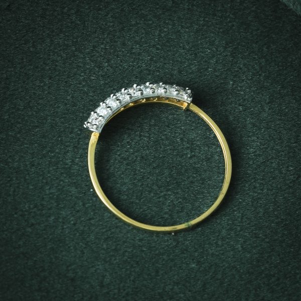 DIAMOND WITH GOLD CLUSTER