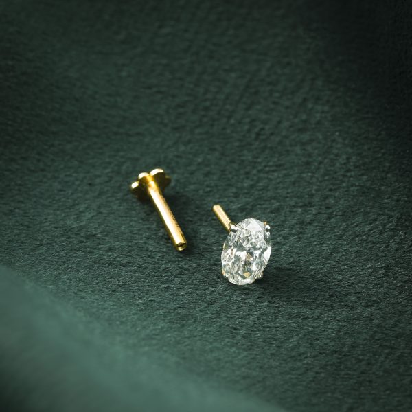 OVAL DIAMOND NOSEPIN
