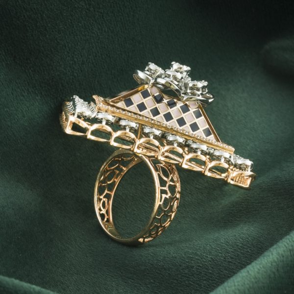 COCKTAIL CLUSTER RING