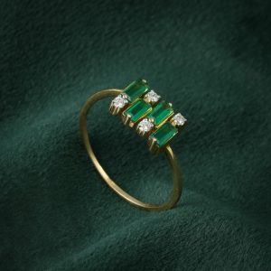 EMERALD CUT GREEN STONE AND DIAMOND RING IN YELLOW GOLD