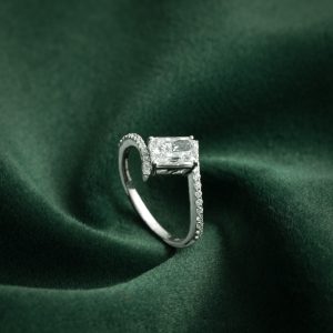 RADIANT CUT DIAMOND  PAVE RING