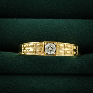 Timeless Diamond Solitaire Ring with Textured Gold Design
