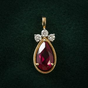 Deep Red Pear-Cut Diamond Pendant