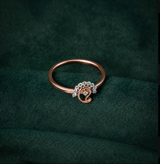 ELEGANT SWIRL DIAMOND SILVER RING