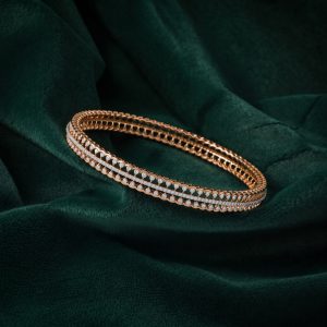 ROYAL SPARKLE BANGLE