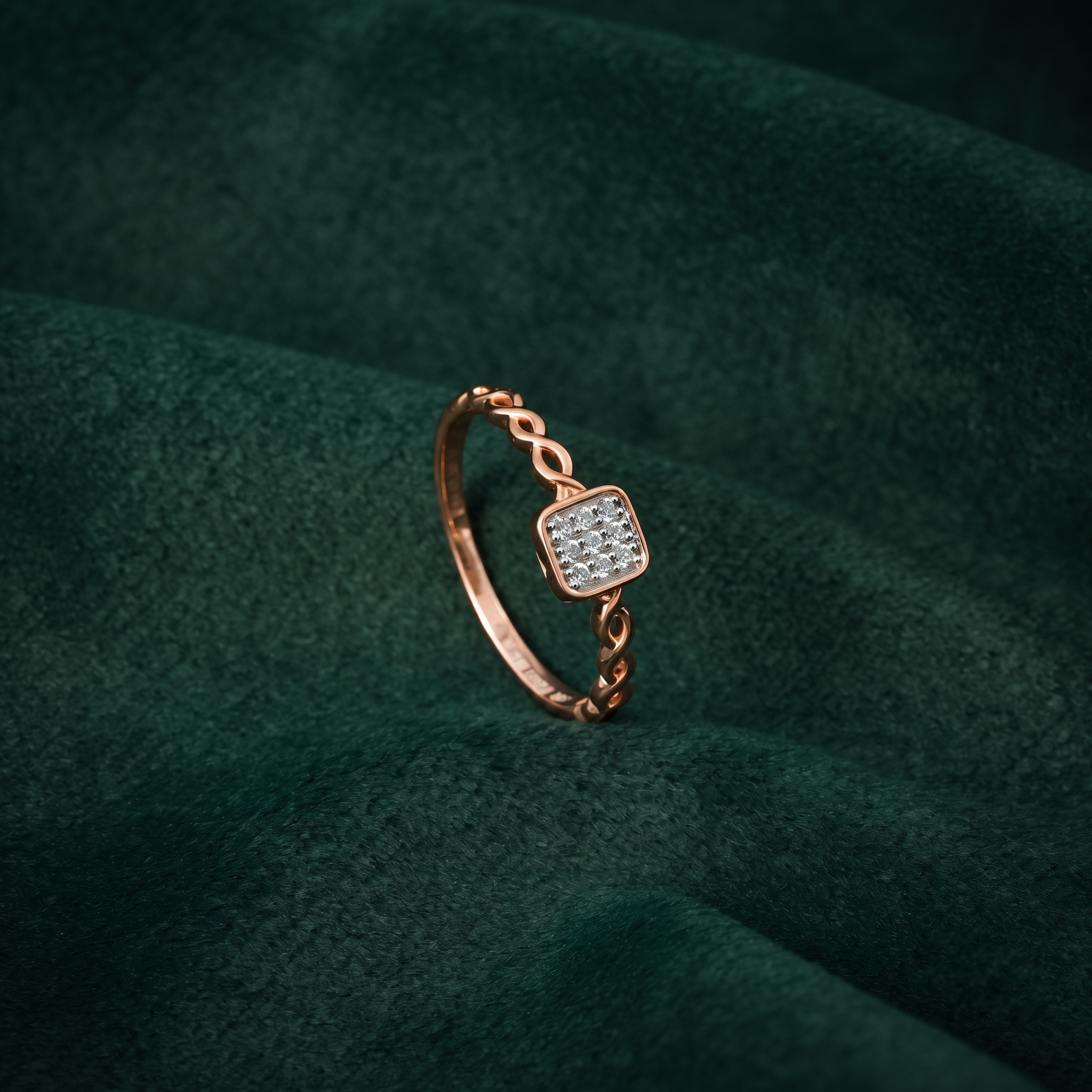 SQUARE CLUSTER DIAMOND SILVER RING