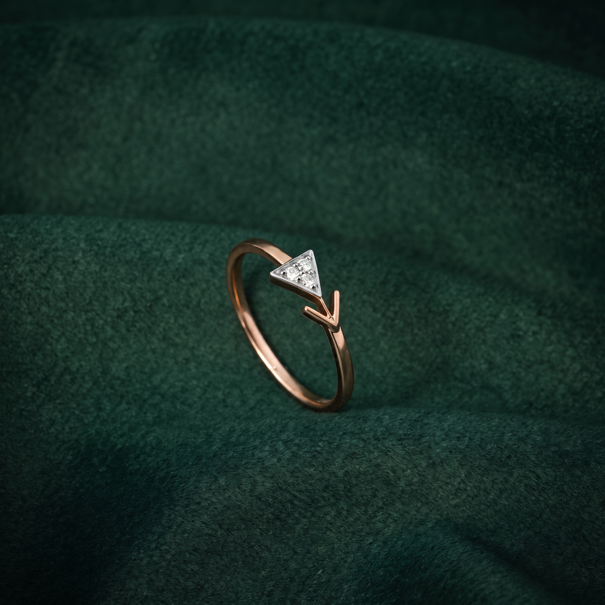 SPARKLING ARROWHEAD SILVER RING