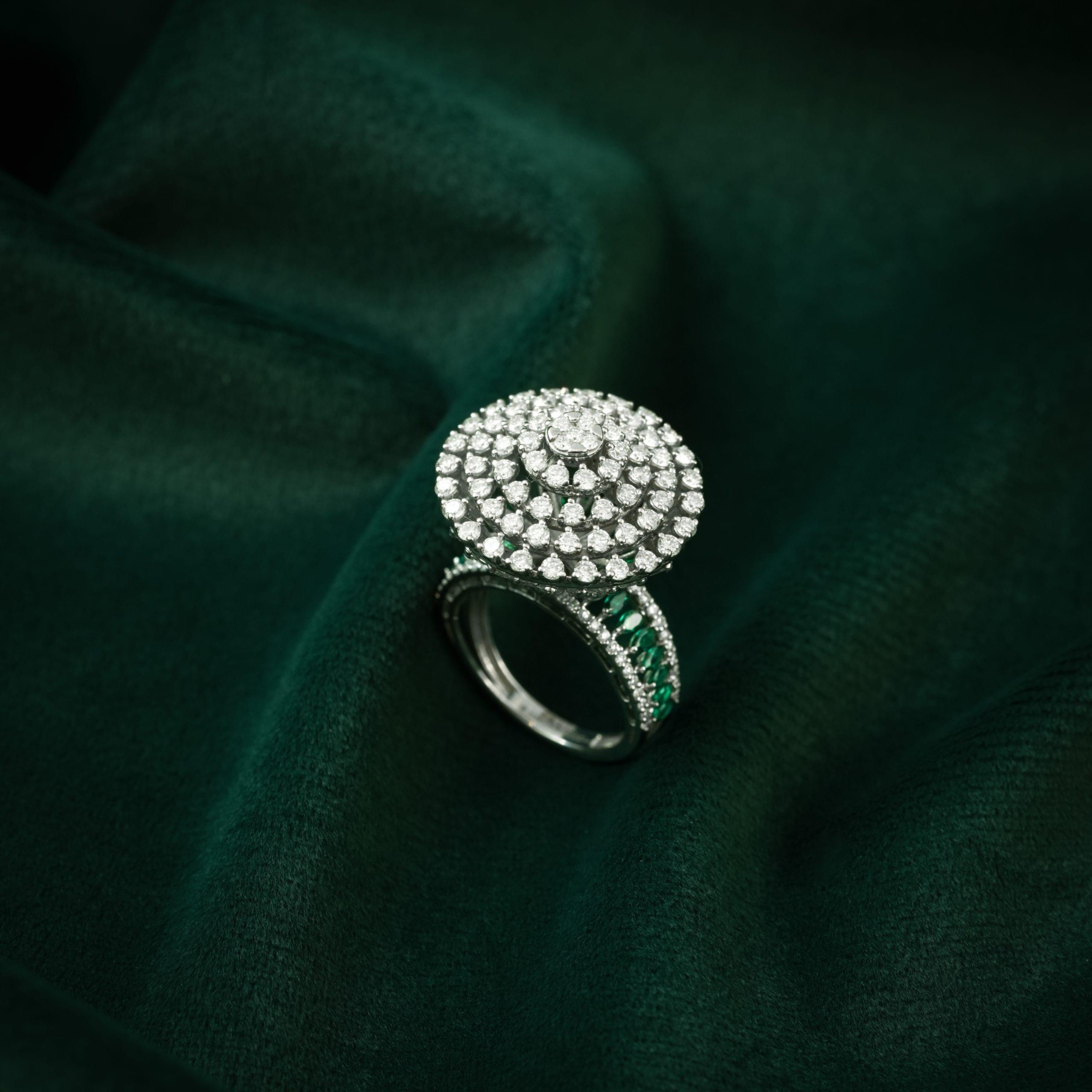 ROYAL DIAMOND CLUSTER SILVER RING