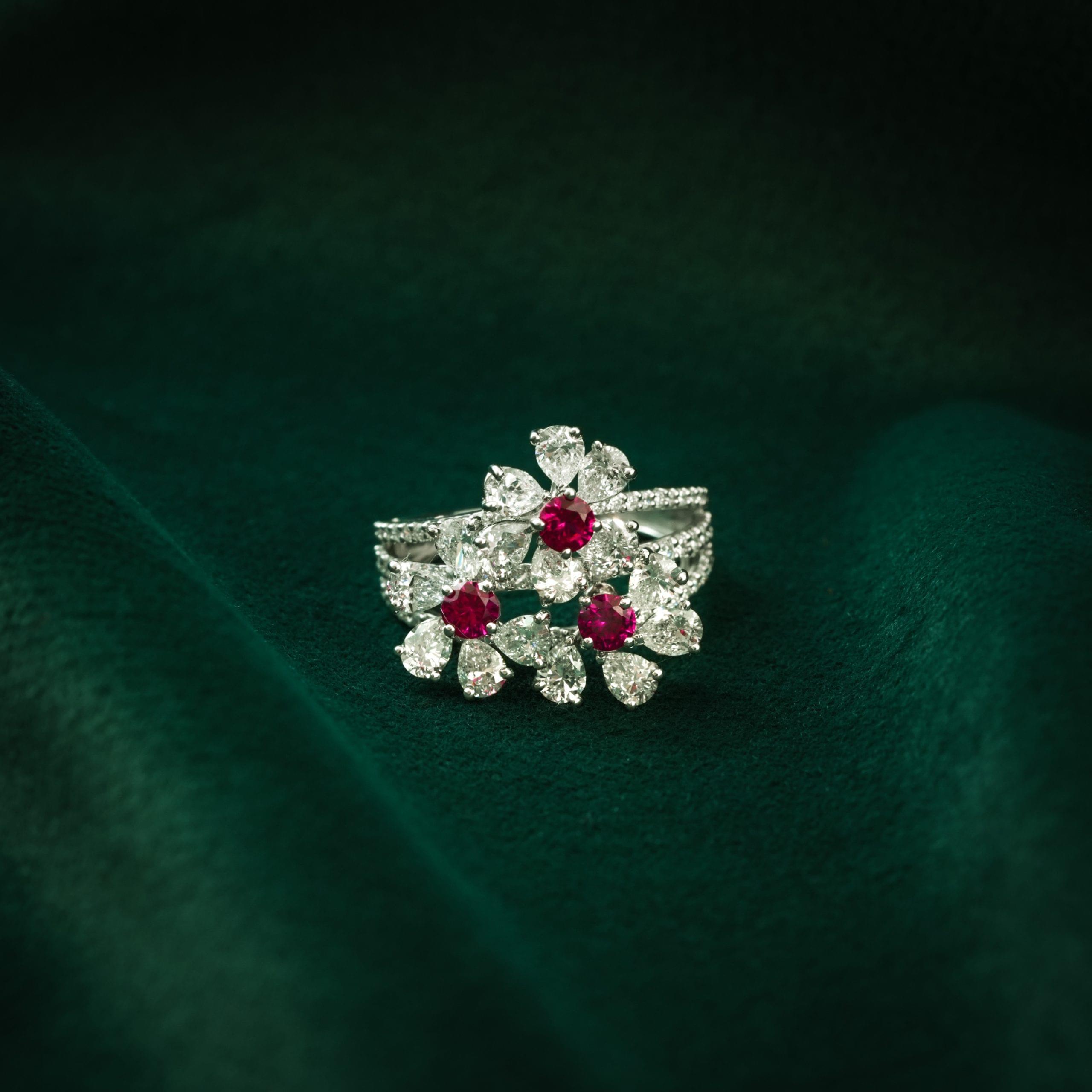 TRIPLE BLOOM SILVER STATEMENT RING