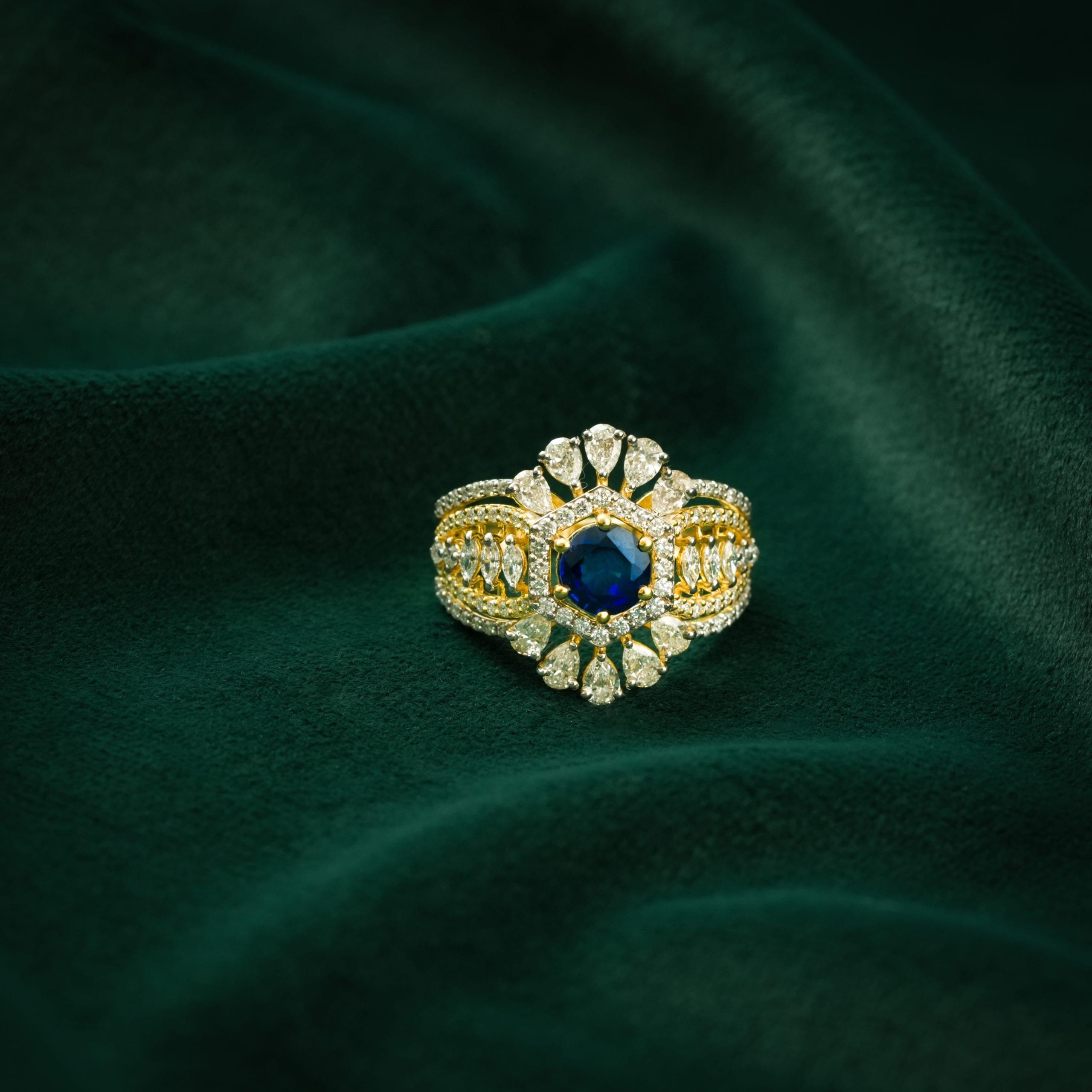 ROYAL SAPPHIRE BLOOM SILVER RING