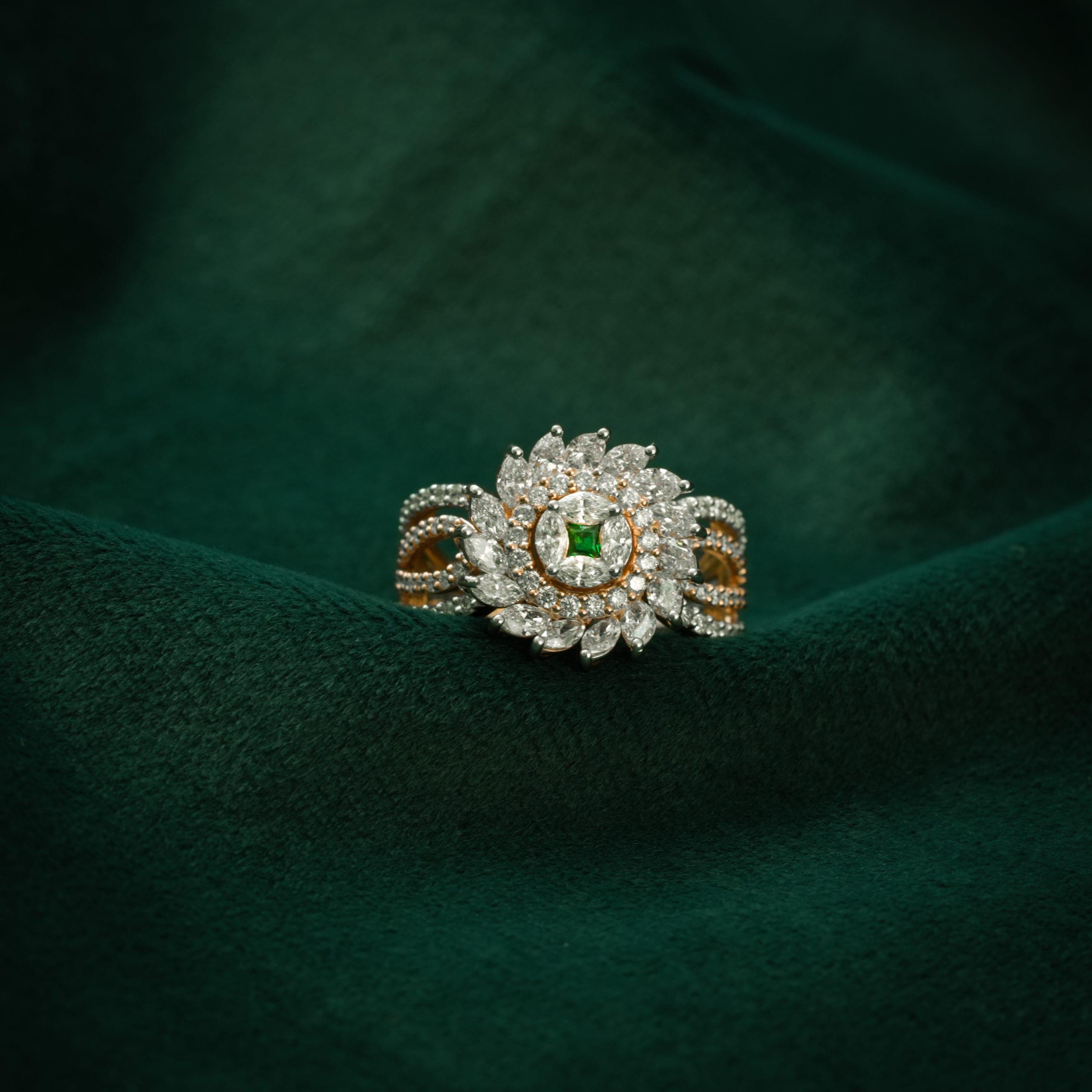 EMERALD BLOSSOM SILVER RING
